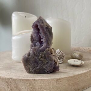 Grape Agate Tower